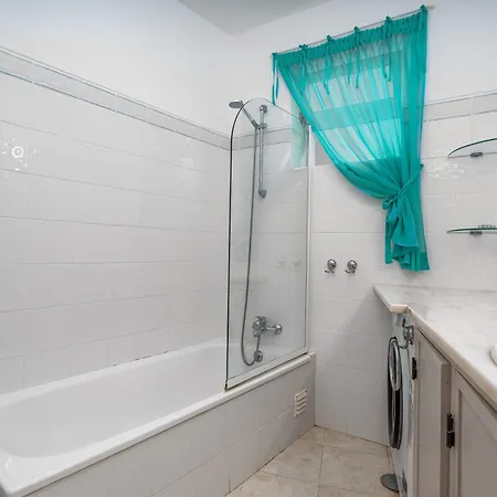 Retreat With Sea View #1973 * Budens